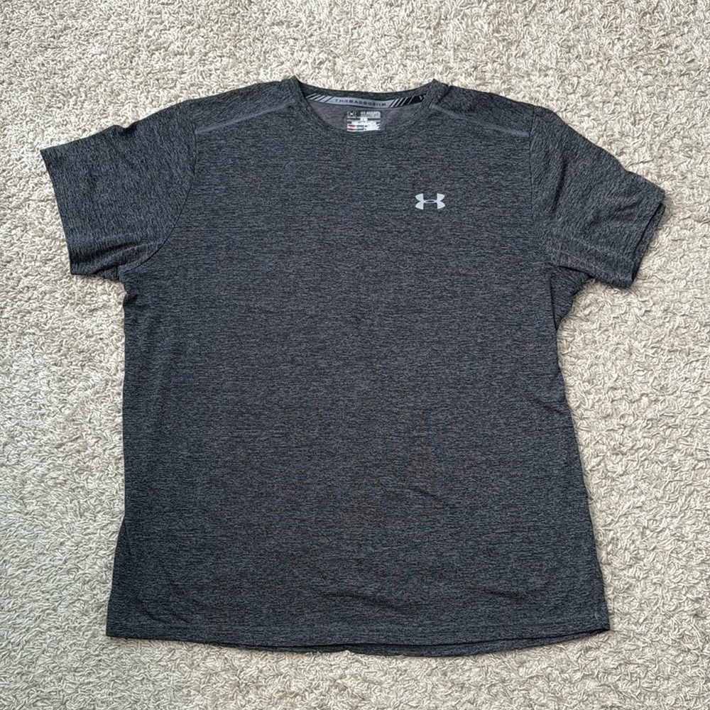 EUC Mens Under Armour Threadborne Fitted Heathered Gray HeatGear SS Shirt SZ 2XL